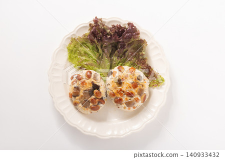 [Yamagata Prefecture-grown soybeans] Benikurakake soybeans, tofu hamburgers 140933432