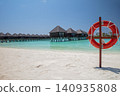 Perfect tropical Maldives island with beach. 140935808