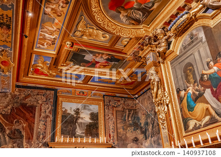 Castle of Cheverny, Loire valley, France Castle of Cheverny, Loire valley, France 140937108