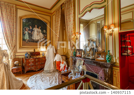 Castle of Cheverny, Loire valley, France Castle of Cheverny, Loire valley, France 140937115