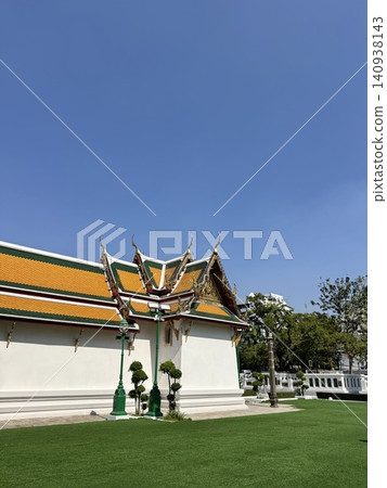 Classic White Boundary Wall And Roof Profile Of Wat Suthat Classic White Boundary Wall And Roof Profile Of Wat Suthat 140938143