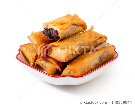 crispy Sweet Red Bean Paste Spring Rolls, Crunchy Deep Fried Asian Dim Sum Dessert crispy Sweet Red Bean Paste Spring Rolls, Crunchy Deep Fried Asian Dim Sum Dessert 140939044