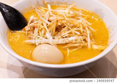 Delicious leek miso ramen Delicious leek miso ramen 140939547