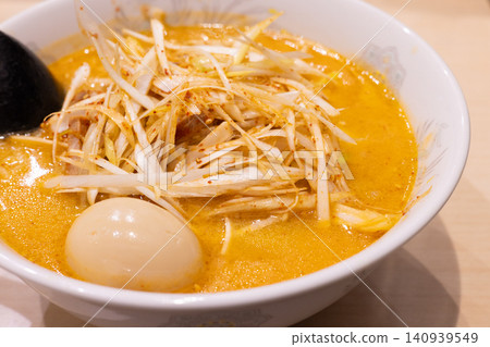 Delicious leek miso ramen Delicious leek miso ramen 140939549