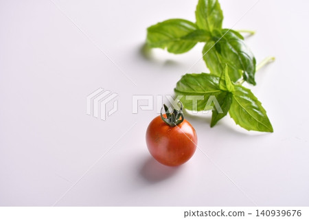 [Cherry tomatoes, basil, vegetables, ingredients, white background, cooking ingredients, copy space] 140939676
