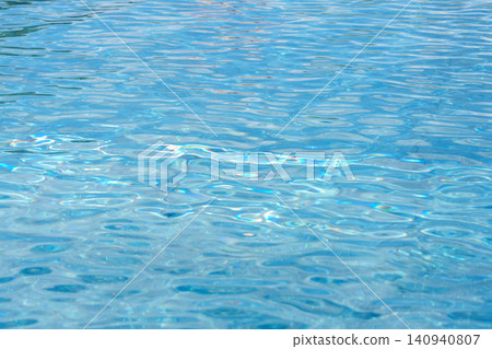 Blue swimming pool water with visible pool floor Blue swimming pool water with visible pool floor 140940807
