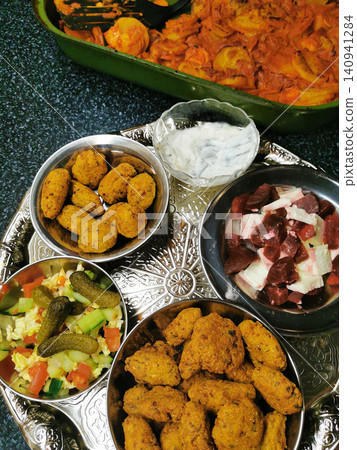 typical egyptian food 140941284