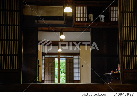 一個古老的私人住宅的神社 一個古老的私人住宅的神社 140943988