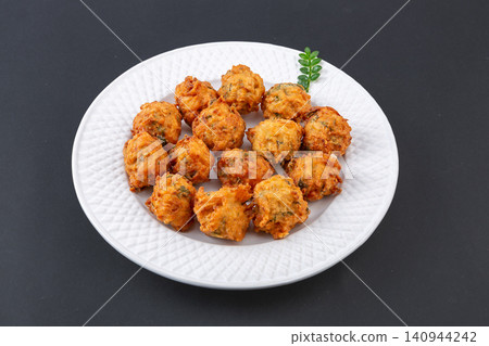 deep Fried Crispy Vegetable Balls, Traditional Golden Chinese Veggie Meatballs deep Fried Crispy Vegetable Balls, Traditional Golden Chinese Veggie Meatballs 140944242