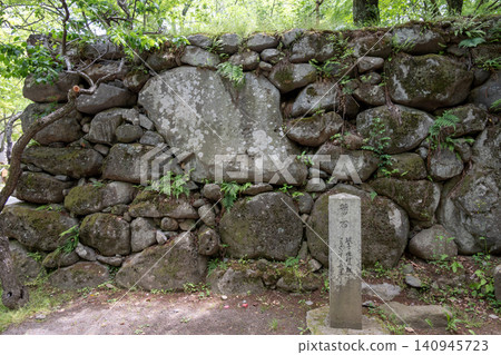 Komoro Castle Ruins: Sparrow Stone Remaining at the South Bailey Entrance Komoro Castle Ruins: Sparrow Stone Remaining at the South Bailey Entrance 140945723