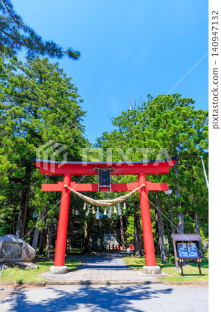初夏時節,佐渡國一宮神社(位於新潟縣佐渡市佐渡島)的道津神社,佐渡國排名第一的神社。 初夏時節,佐渡國一宮神社(位於新潟縣佐渡市佐渡島)的道津神社,佐渡國排名第一的神社。 140947132