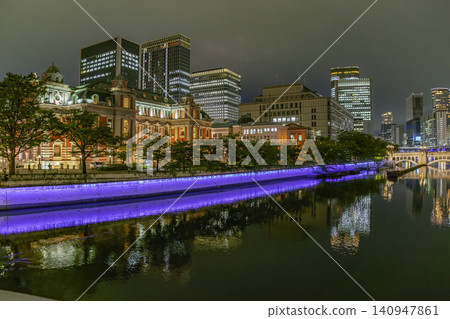 Osaka night view: Nakanoshima, Osaka City Central Public Hall and Dojima River, Osaka City, Osaka Prefecture Osaka night view: Nakanoshima, Osaka City Central Public Hall and Dojima River, Osaka City, Osaka Prefecture 140947861