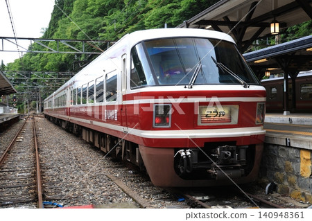 [Nankai Railway] 30000 series Limited Express "Koya" (Koya Line: Gokurakubashi Station) 140948361