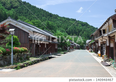 Fukui Prefecture, Wakasa Town: Kumagawa-juku / Streetscape of Nakano-machi (in front of the Kumagawa Jinya ruins) 140948467