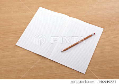 鉛筆和筆記 鉛筆和筆記 140949221