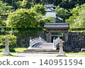 Izushi Castle, enveloped in fresh greenery Izushi Castle, enveloped in fresh greenery 140951594
