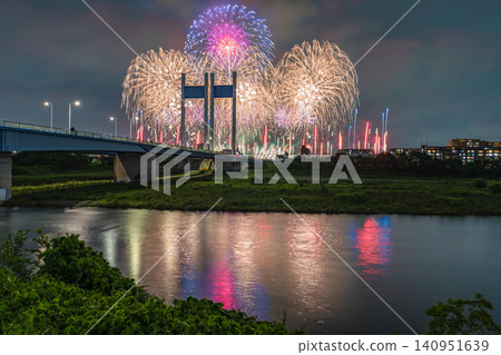 Tokyo Racecourse Fireworks 2026 as seen from Koremasa Bridge Tokyo Racecourse Fireworks 2026 as seen from Koremasa Bridge 140951639