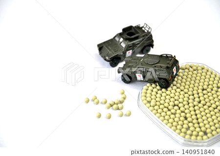 生物BB彈和微型汽車 生物BB彈和微型汽車 140951840