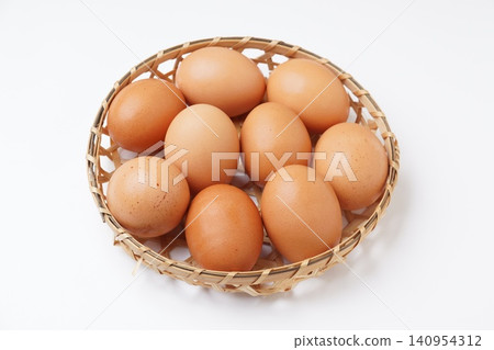 Raw eggs (brown eggs) Raw eggs (brown eggs) 140954312