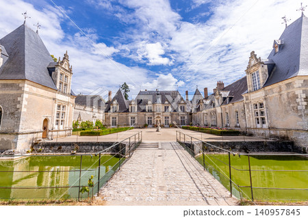 Villesavin castle, loire valley, france, exteriors 140957845