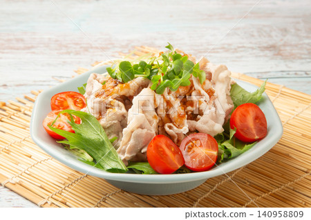 Cold shabu salad Cold shabu salad 140958809