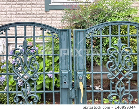 Iron fence door for a detached house Iron fence door for a detached house 140959344