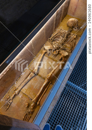 Human skeleton in an ancient Roman burial chamber in Pecs, Hungary Human skeleton in an ancient Roman burial chamber in Pecs, Hungary 140961680