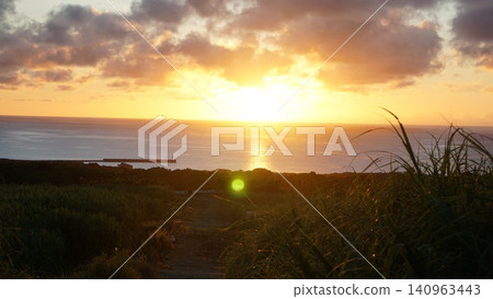 The golden sea and the powerful sunrise The golden sea and the powerful sunrise 140963443