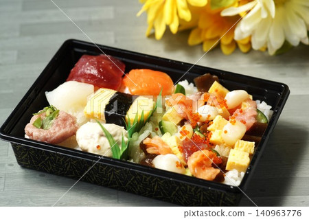 Mini nigiri and chirashi sushi 140963776