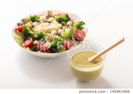 菠菜凱薩沙拉醬 菠菜凱薩沙拉醬 140963966