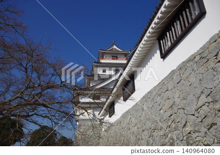 Karatsu Castle, view of the main gate and the castle tower Karatsu Castle, view of the main gate and the castle tower 140964080