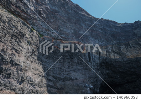 【西之島】從觀光船上看到的西之島 【西之島】從觀光船上看到的西之島 140966058