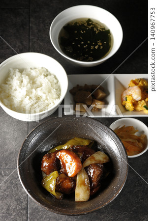 黑醋豬肉套餐 黑醋豬肉套餐 140967753