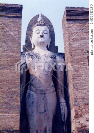 Wat Mahathat, Sukhothai, Thailand Wat Mahathat, Sukhothai, Thailand 140968120