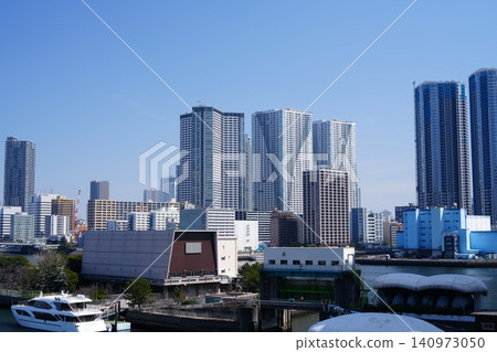 Shiodome River floodgate and cluster of high-rise condominiums in the bay area Shiodome River floodgate and cluster of high-rise condominiums in the bay area 140973050