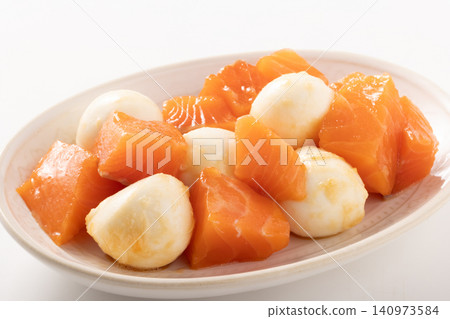 Marinated salmon with mozzarella cheese Marinated salmon with mozzarella cheese 140973584