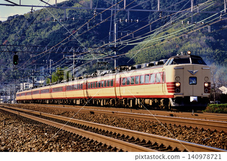 2007: 9-car 485 series L limited express Raicho trains running on the Tokaido Line 2007: 9-car 485 series L limited express Raicho trains running on the Tokaido Line 140978721