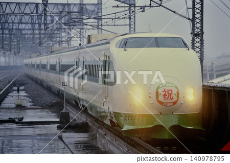2007 Joetsu Shinkansen 200 series K47 formation Asahi No. 190 2007 Joetsu Shinkansen 200 series K47 formation Asahi No. 190 140978795