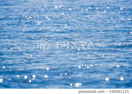 43 close-ups of the sparkling sea in the spring sunshine 43 close-ups of the sparkling sea in the spring sunshine 140981125