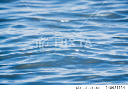 52張春日陽光下波光粼粼的大海的特寫鏡頭 52張春日陽光下波光粼粼的大海的特寫鏡頭 140981134