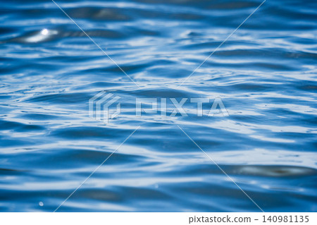 53張春日陽光下波光粼粼的大海的特寫鏡頭 53張春日陽光下波光粼粼的大海的特寫鏡頭 140981135