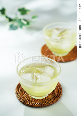 夏日的冷綠茶 夏日的冷綠茶 140982736