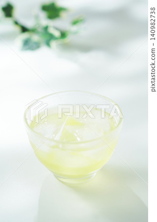 夏日的冷綠茶 夏日的冷綠茶 140982738
