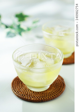夏日的冷綠茶 夏日的冷綠茶 140982754