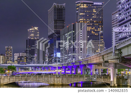 Osaka night view: Nakanoshima, Oebashi Bridge and Dojima River, Osaka City, Osaka Prefecture Osaka night view: Nakanoshima, Oebashi Bridge and Dojima River, Osaka City, Osaka Prefecture 140982835