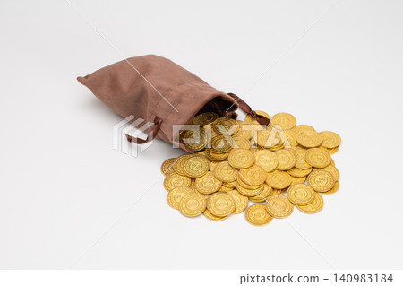財富和好運的象徵是滿滿一皮袋金幣。 財富和好運的象徵是滿滿一皮袋金幣。 140983184