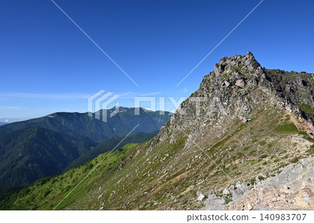 攀登燒岳,北阿爾卑斯山脈,長野縣 攀登燒岳,北阿爾卑斯山脈,長野縣 140983707