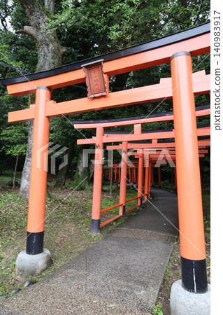 奈良縣橛原市橛原神社的庭院景色。 140983917
