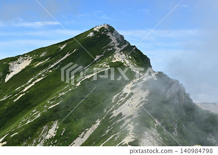 攀登唐松岳,北阿爾卑斯山脈,長野縣 攀登唐松岳,北阿爾卑斯山脈,長野縣 140984798
