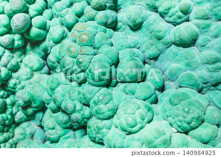 surface of natural green bubbly malachite rock 140984925
